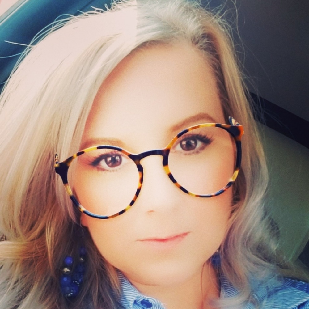 Meet your Posher, Carrie